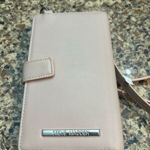 Steve Madden Cream Leather Wristlet